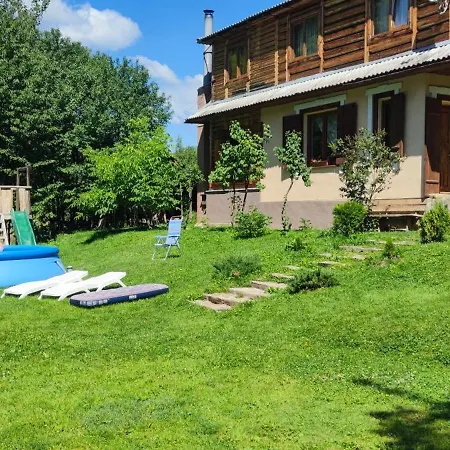 Guest house Arnika Tatariv