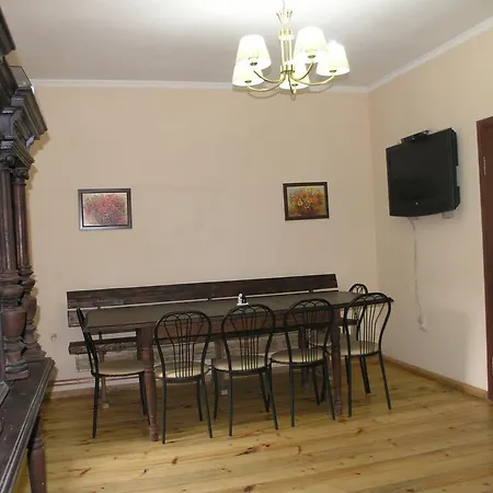 Guest house Arnika Tatariv